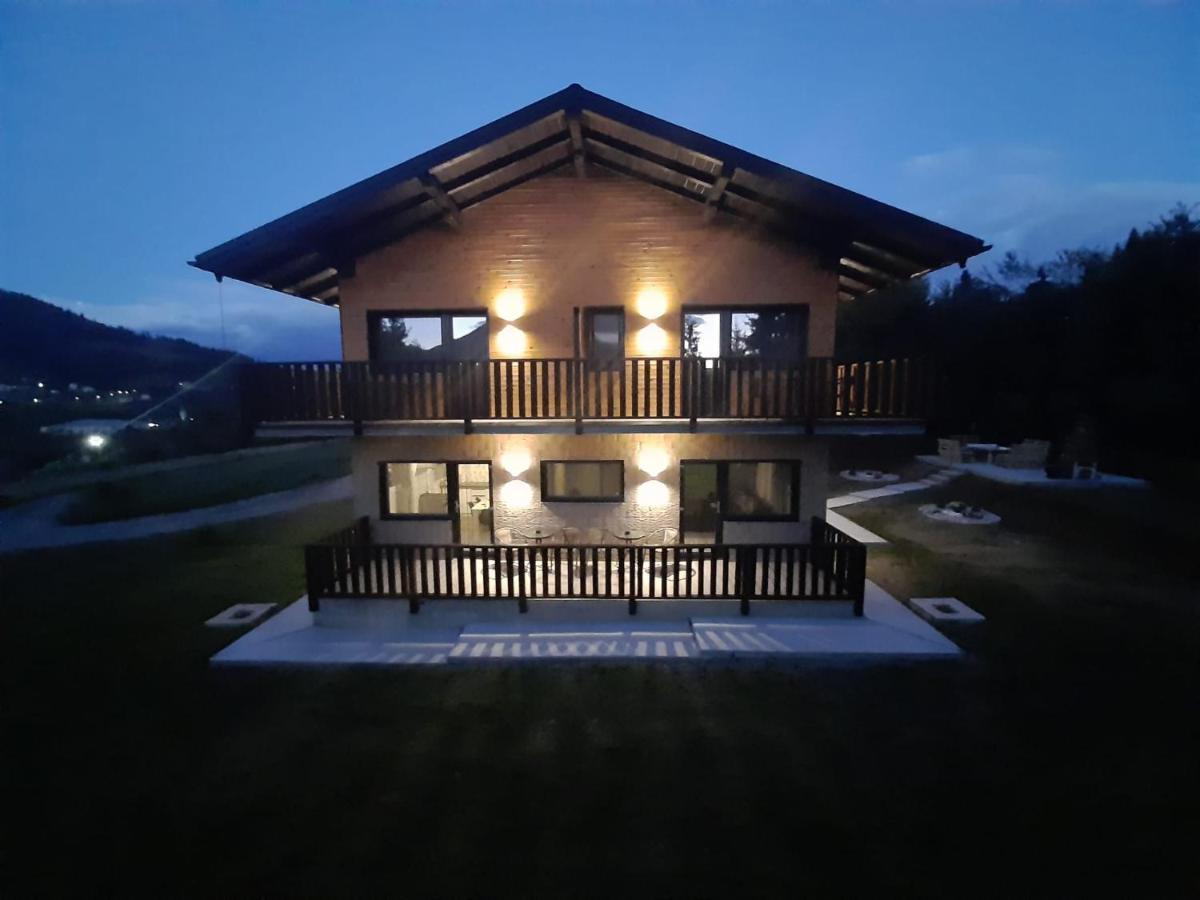 Noor Villa Vatra Dornei Buitenkant foto