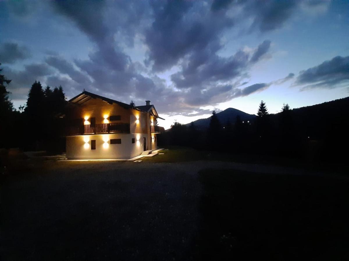 Noor Villa Vatra Dornei Buitenkant foto